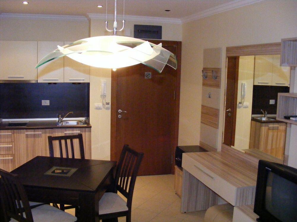 Dreambg Aparthotel 3*
